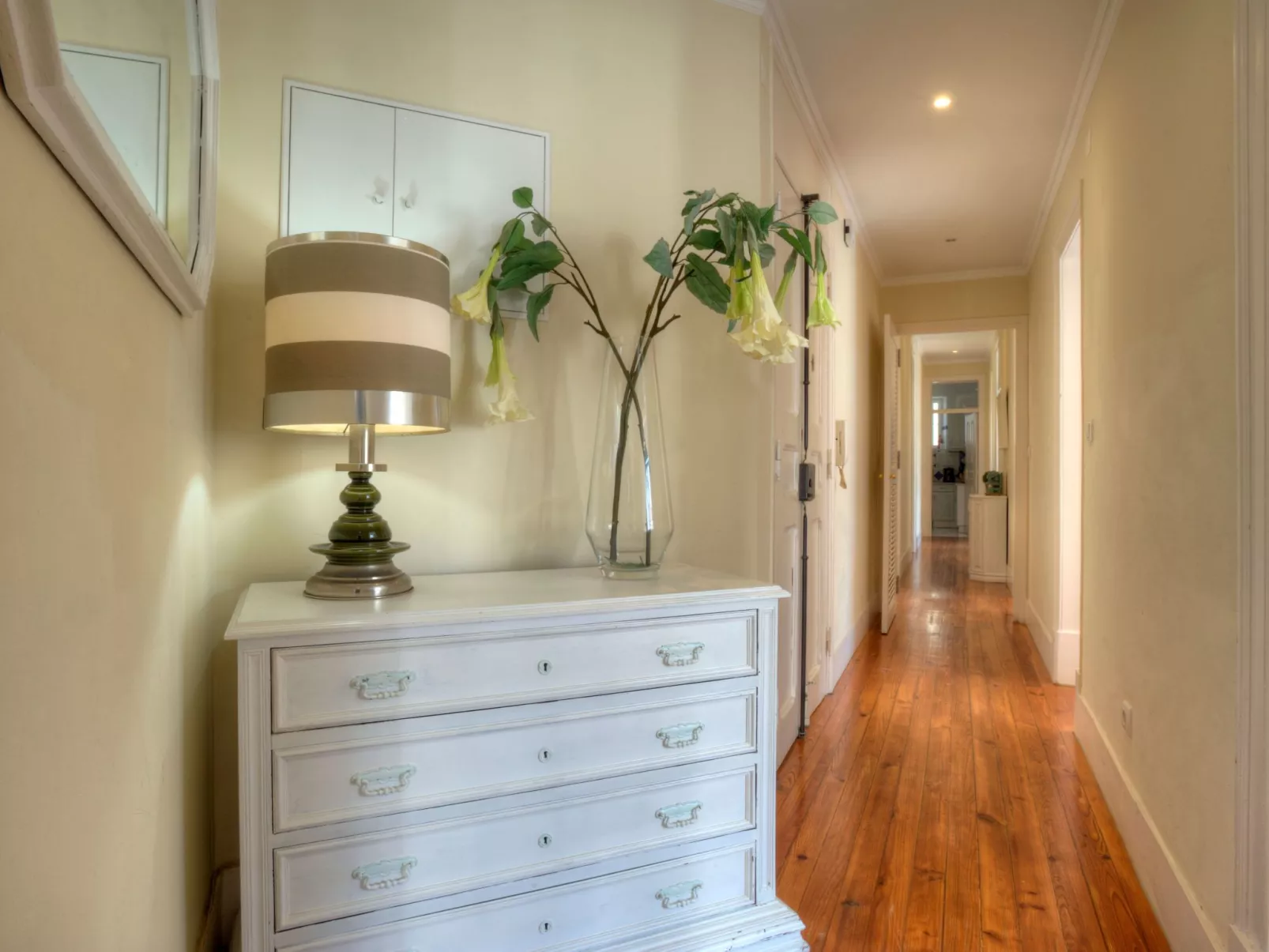 Großzügige Wohnung für 17 Personen in Lissabon-Inside