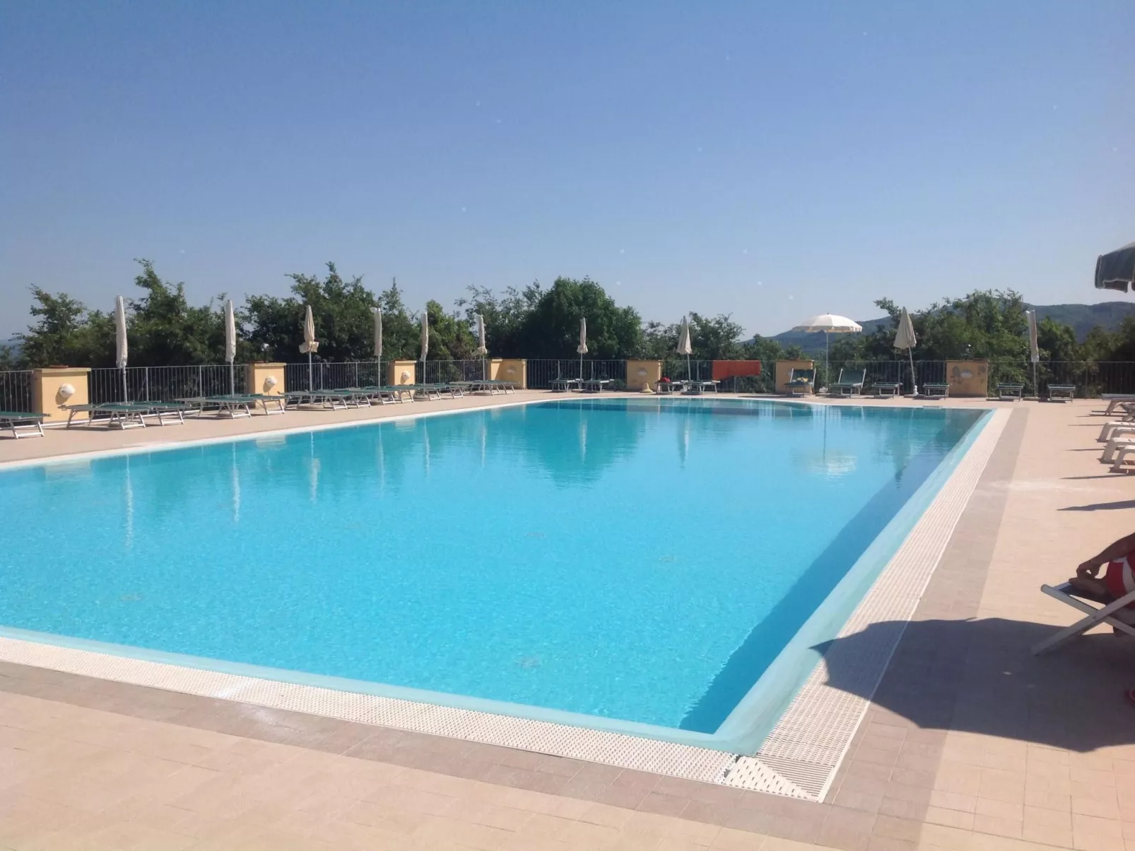 Wohnung 'Sonne und Mond' mit Schwimmbad-Draußen