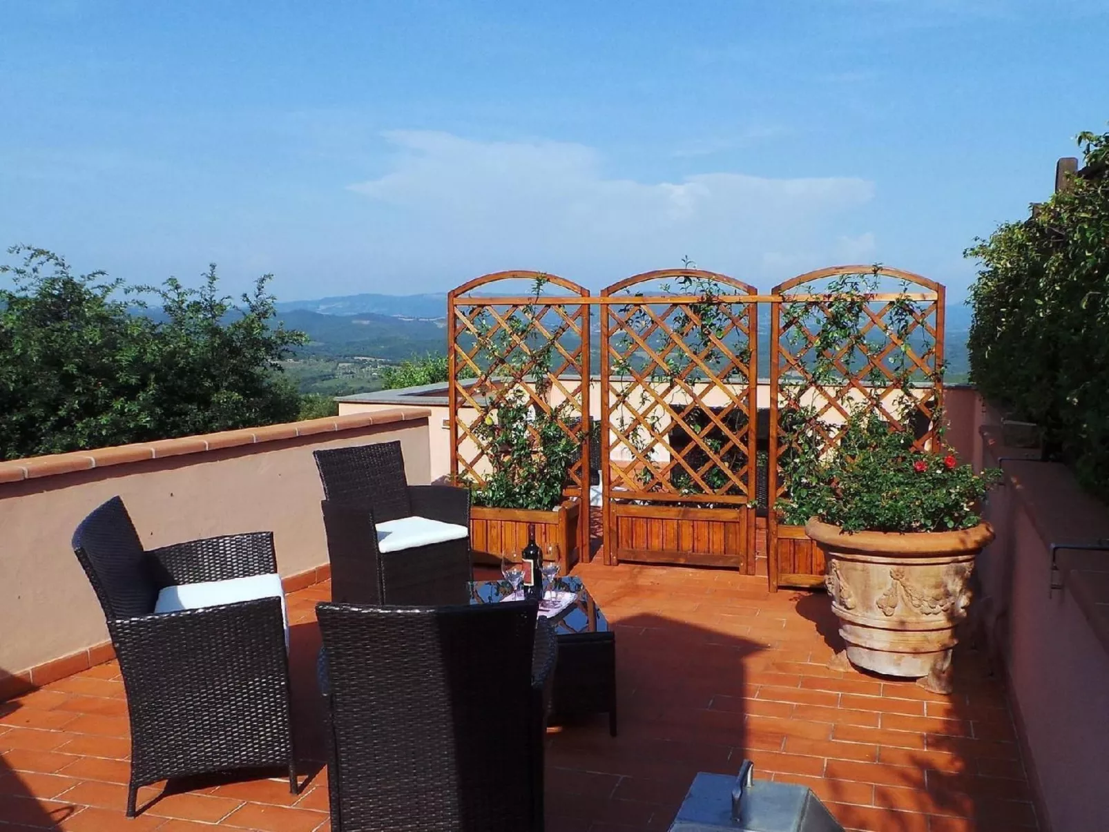 Komfortable und entspannende Wohnung-Draußen