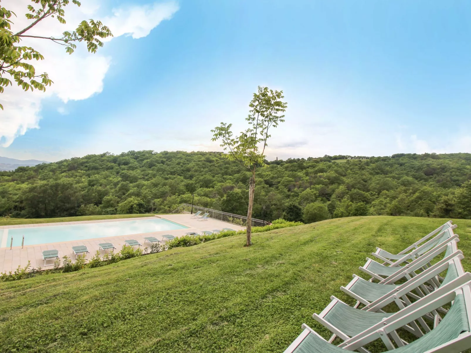 Villa Cantone mit beheiztem Pool-Outside