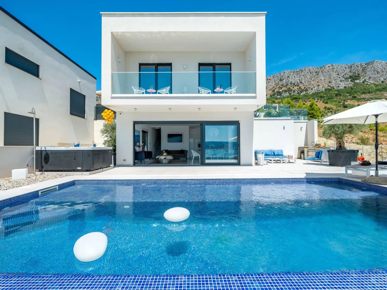 Boutique Villa Fay-Dehors