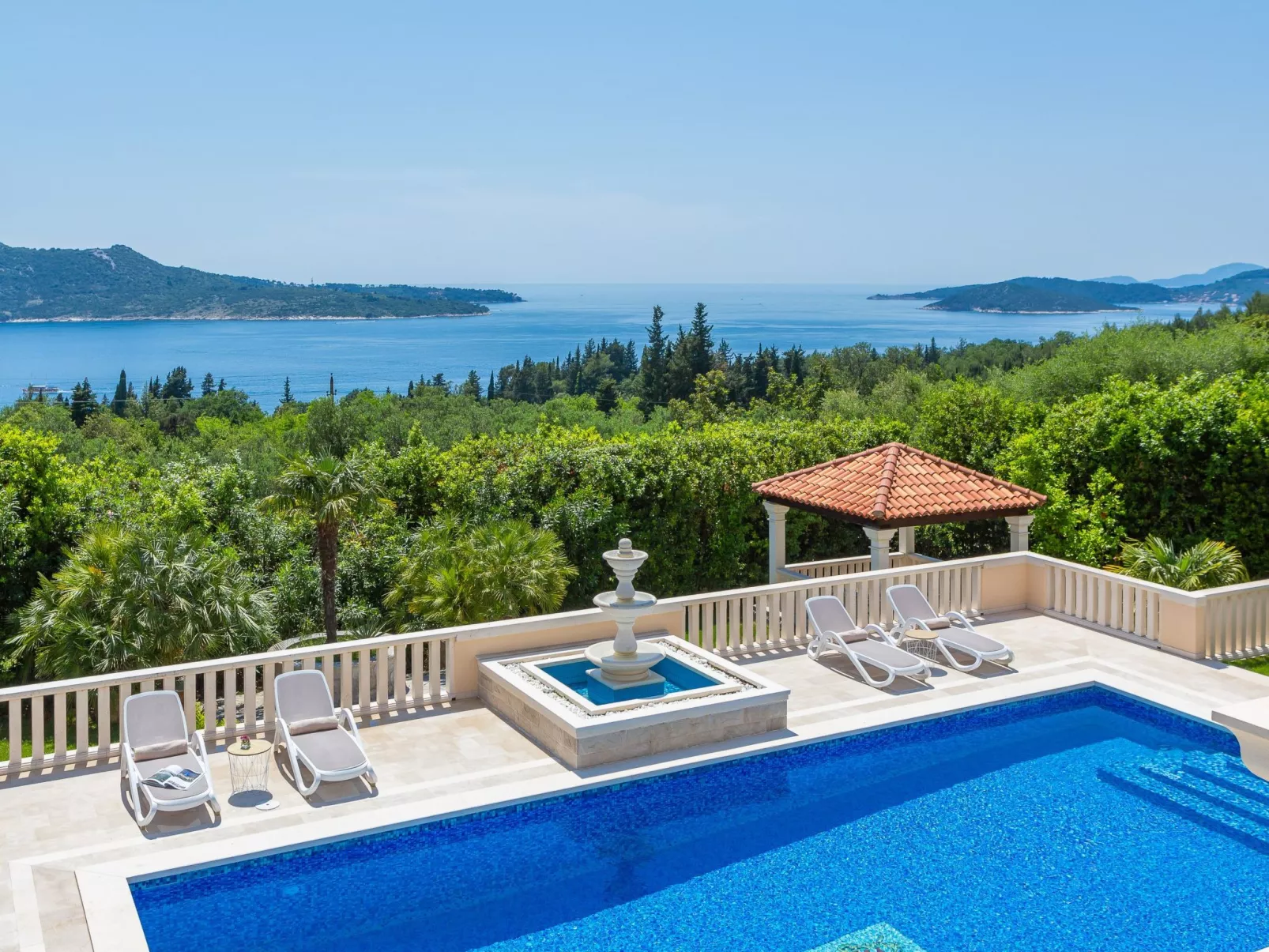 La Villa Dubrovnik-Outside