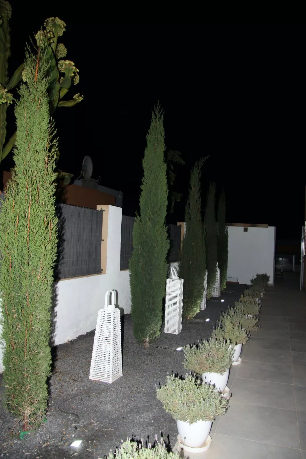 Mit Pool für 2 Personen und 4 Kinder