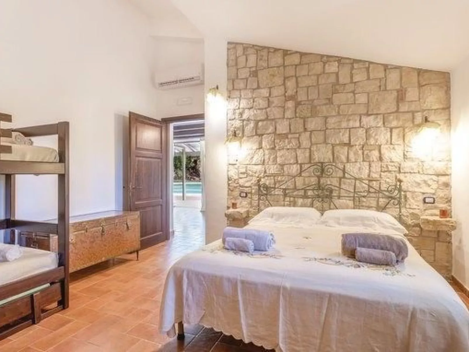 Bauernhaus im grünen Sannio mit Schwimmbad-Inside