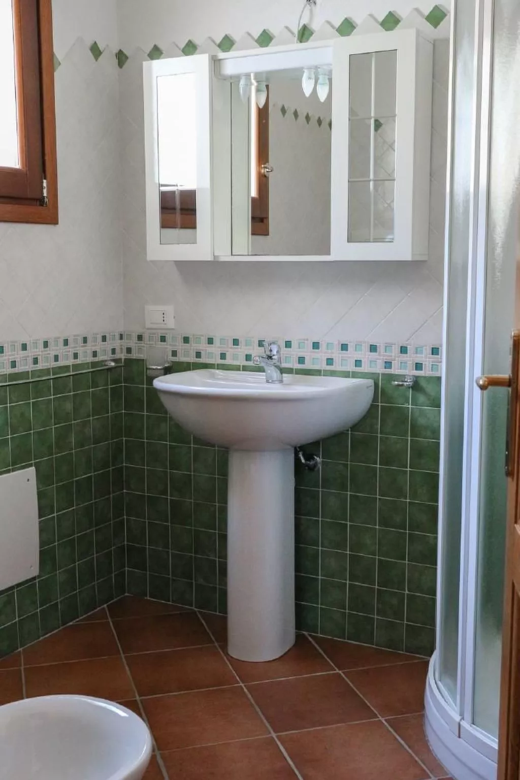 Villa mit gemeinsamem Pool und Meerblick