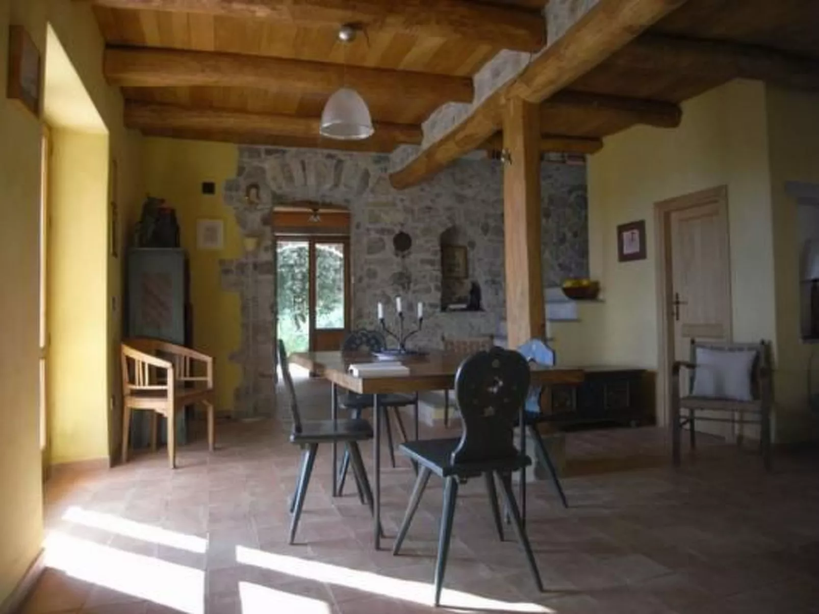 Natursteinhaus mit Panoramablick zum Meer