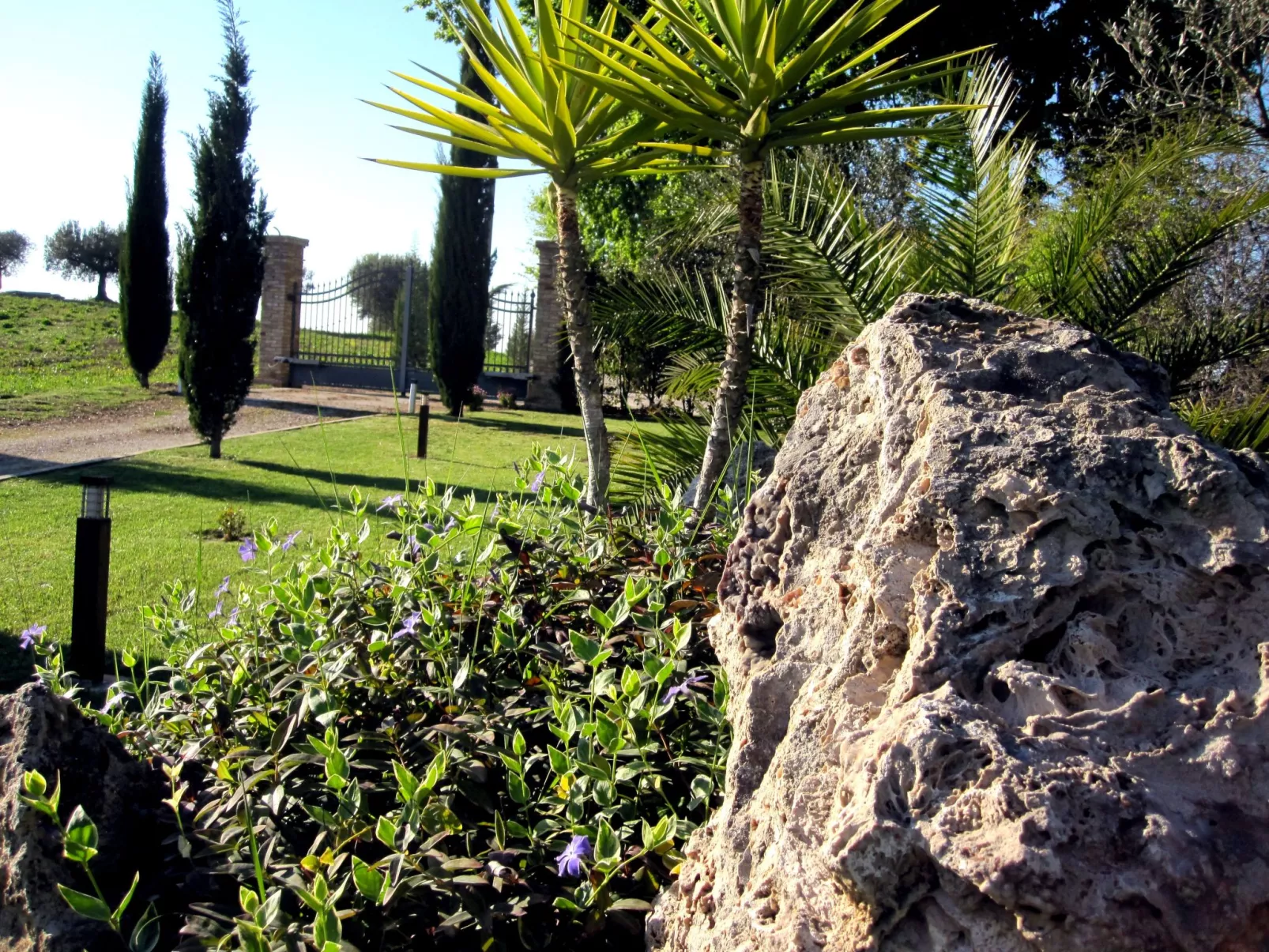 In Notaresco mit Grill und Garten