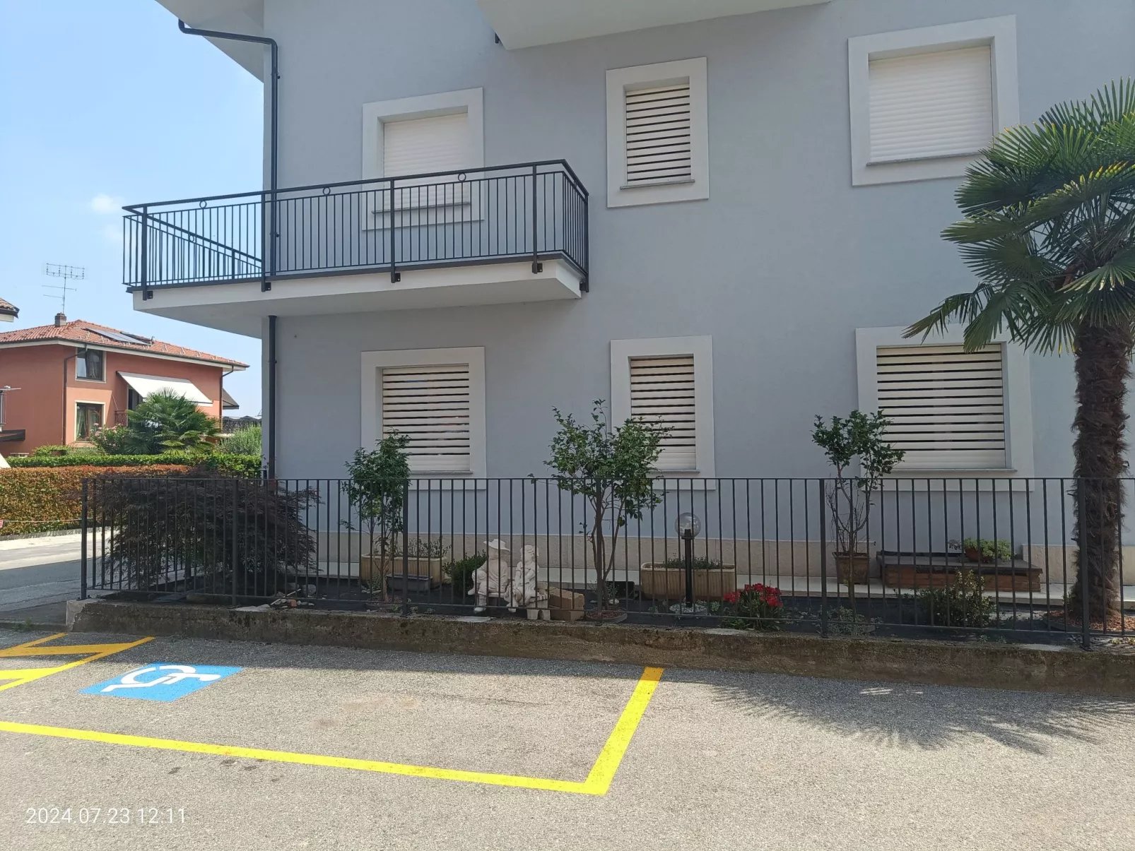 Lucà Wohnungen mit Bergblick-Image-tags.info