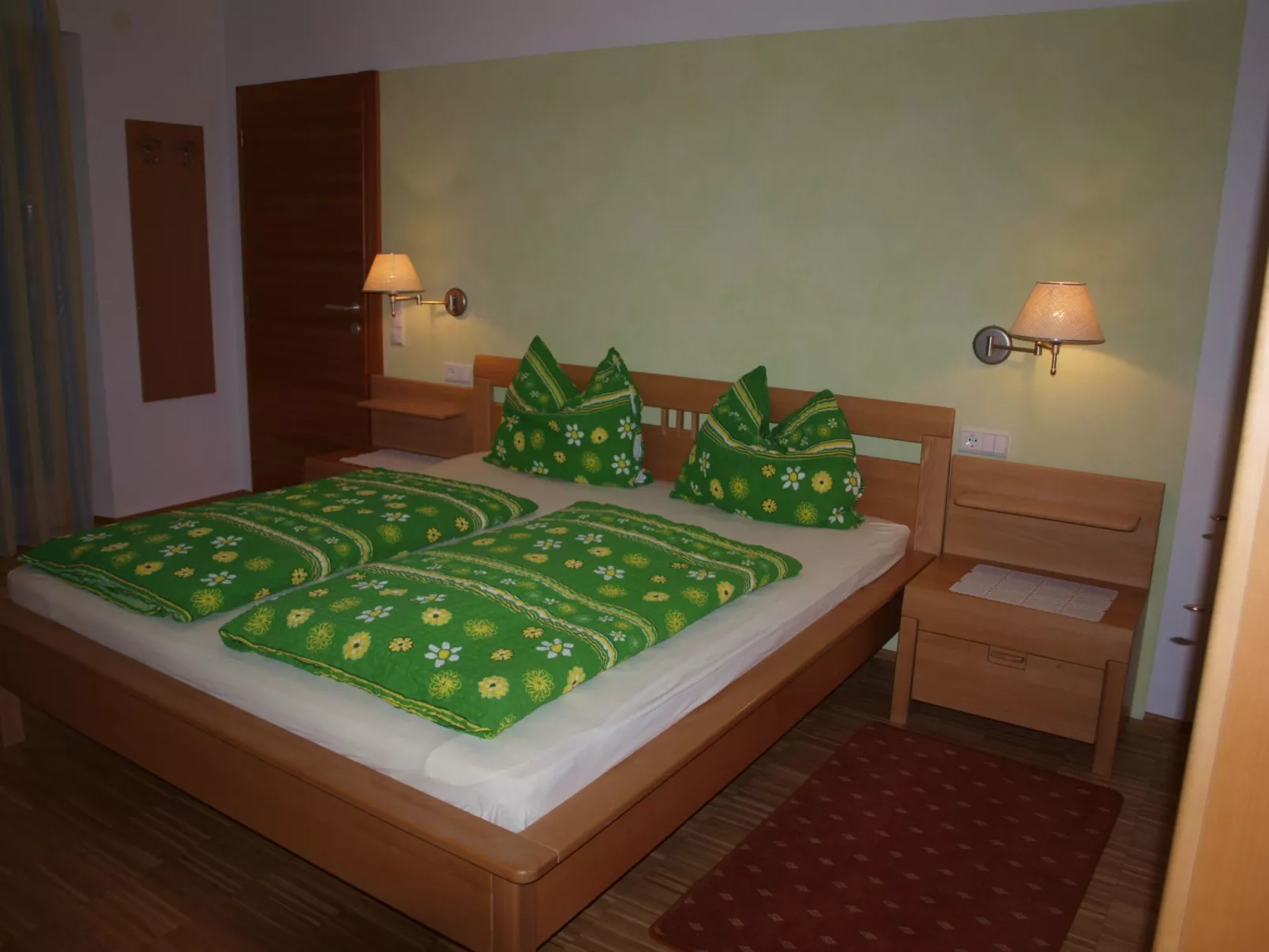 Kerschbamerhof Fewo Pink Lady mit Panoramablick-Drinnen