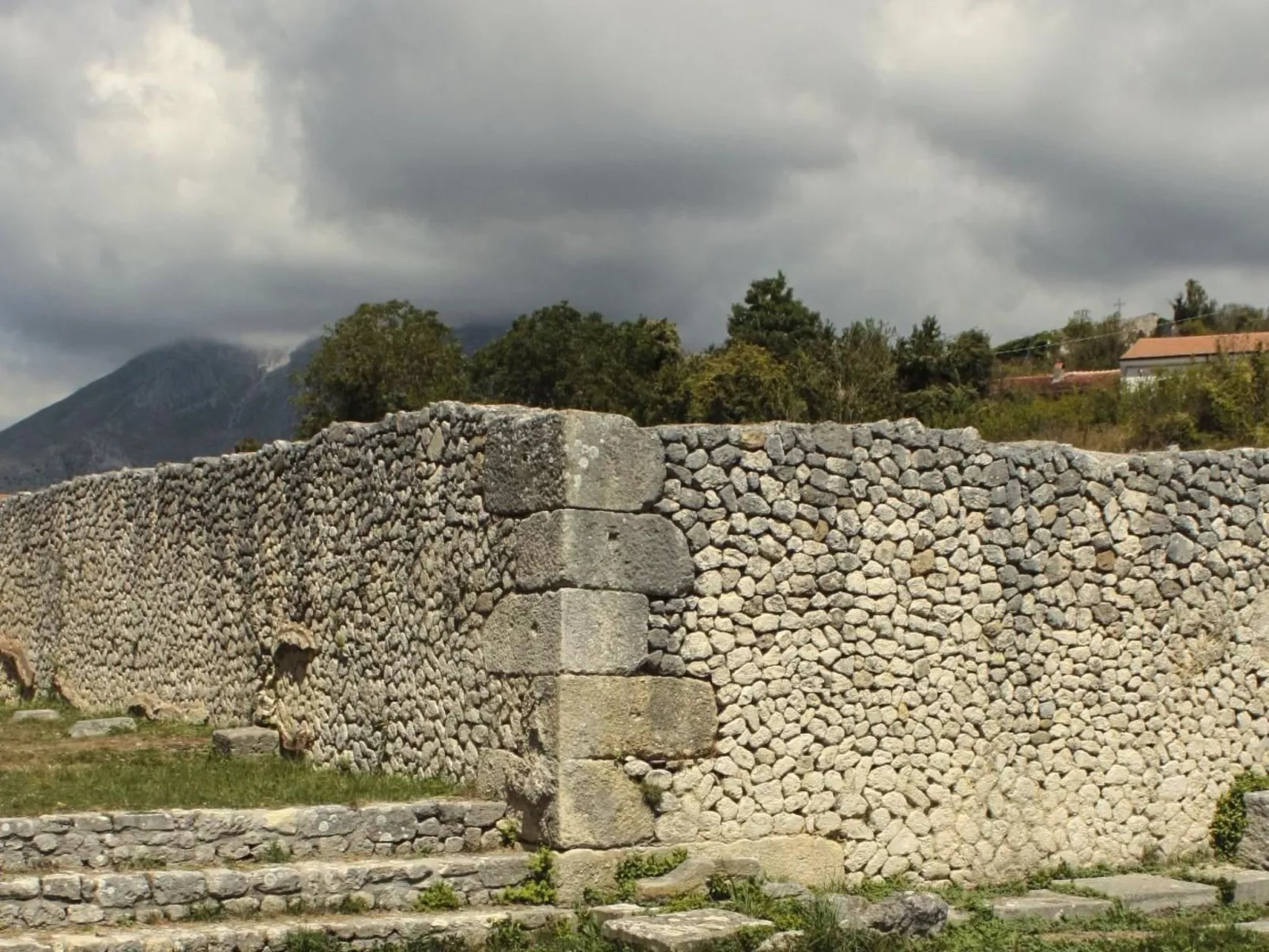 'Casa Lago del Salto-Outside