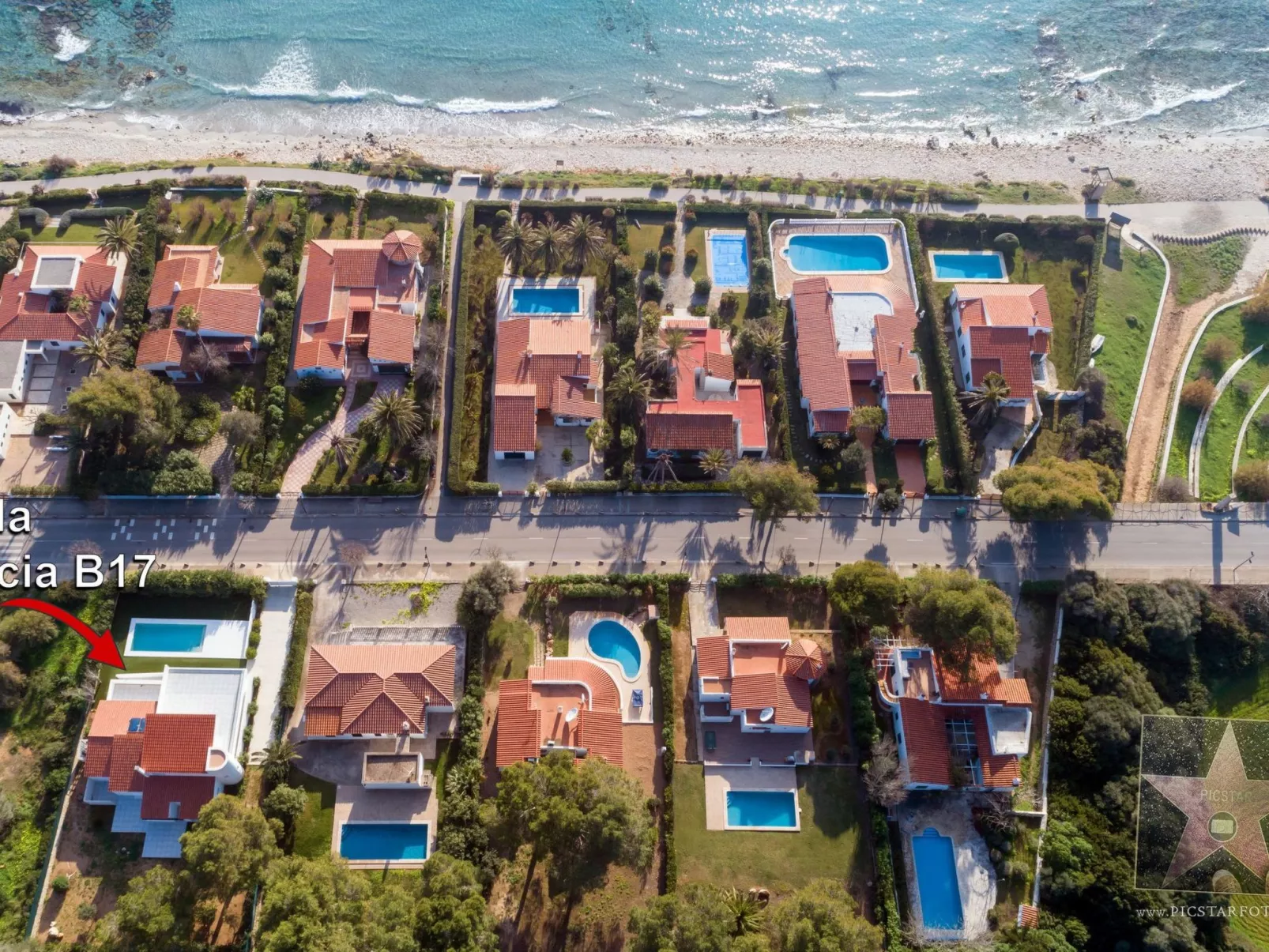 Villa Lucia mit Meerblick und Pool in Santo Tomas