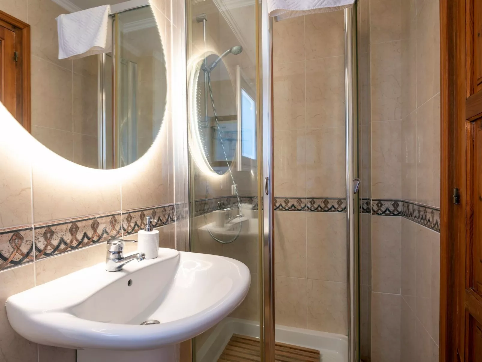 Villa Margarita in Son Bou mit Pool und Meerblick