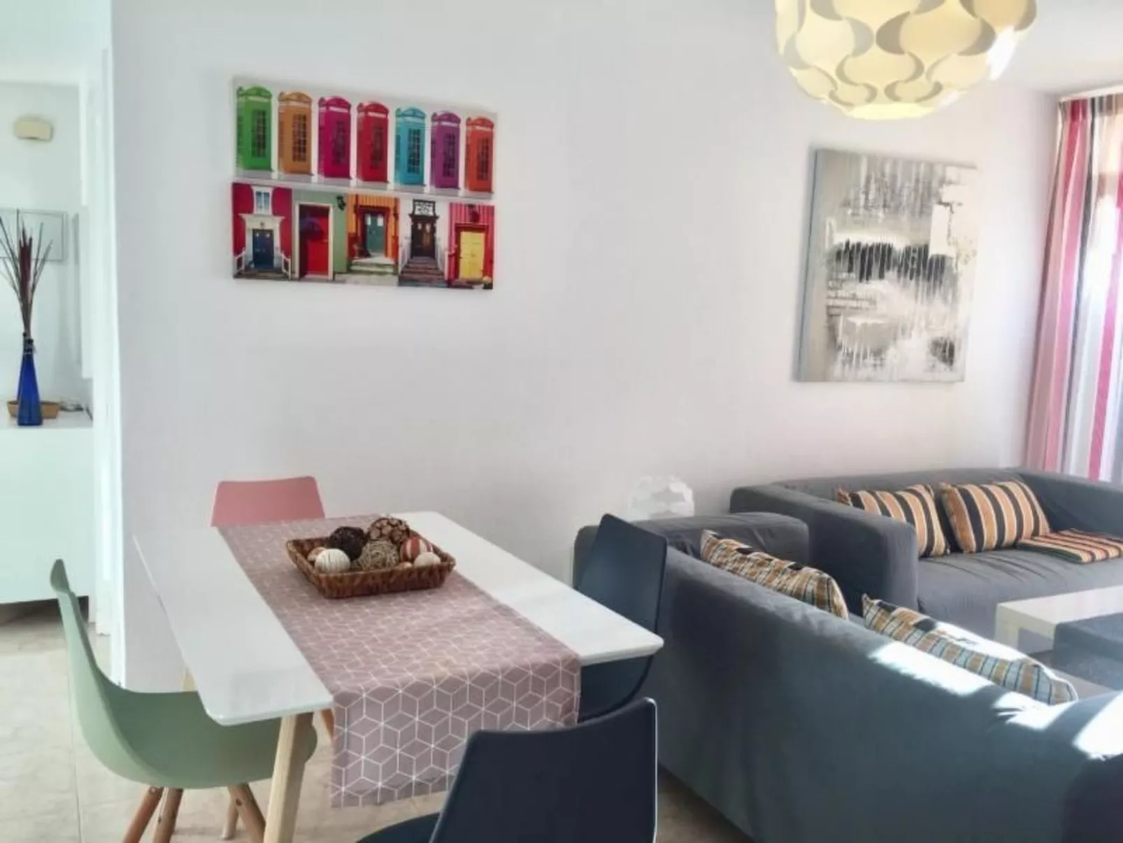 Schöne Wohnung mit Sonnenterrasse und Meerblick