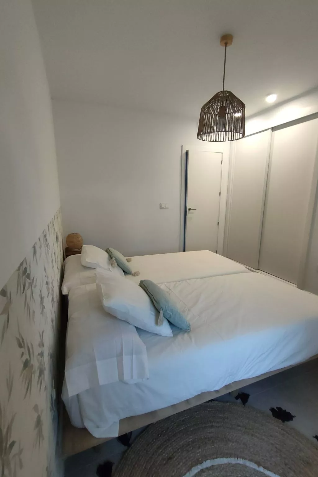 "La Invincible Moja" (Die unbesiegbare Moja)-Inside