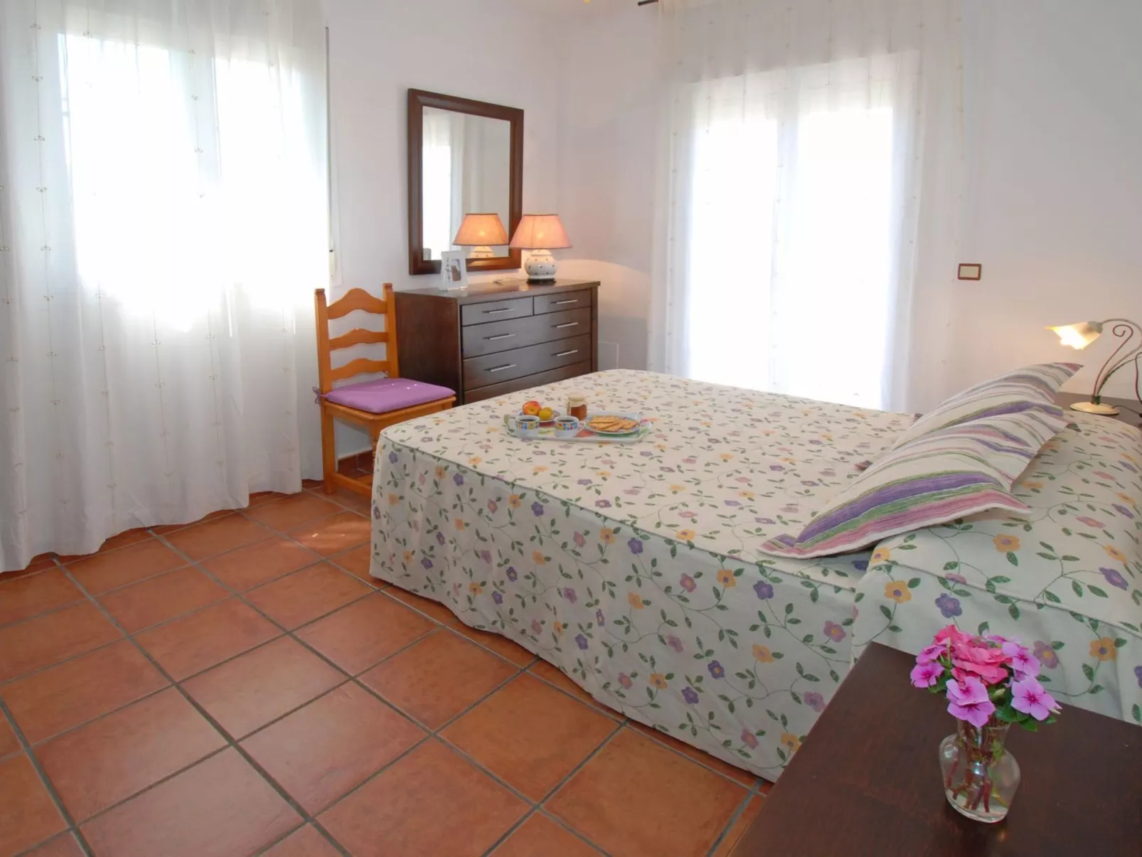 Schönes Landhaus mit Pool, Klimaanlage, Privatsphäre.