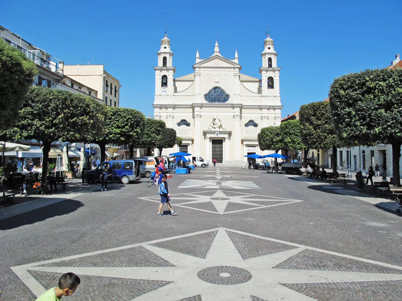 Für 4 Personen ca. 40 m&sup2; in Pietra Ligure, Norditalien (Ligurien)-Umgebung