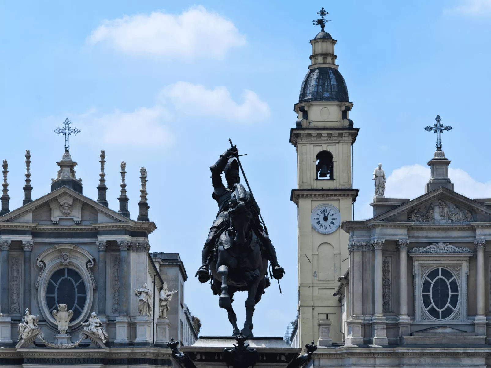 Carla B von Holiday World-Dehors