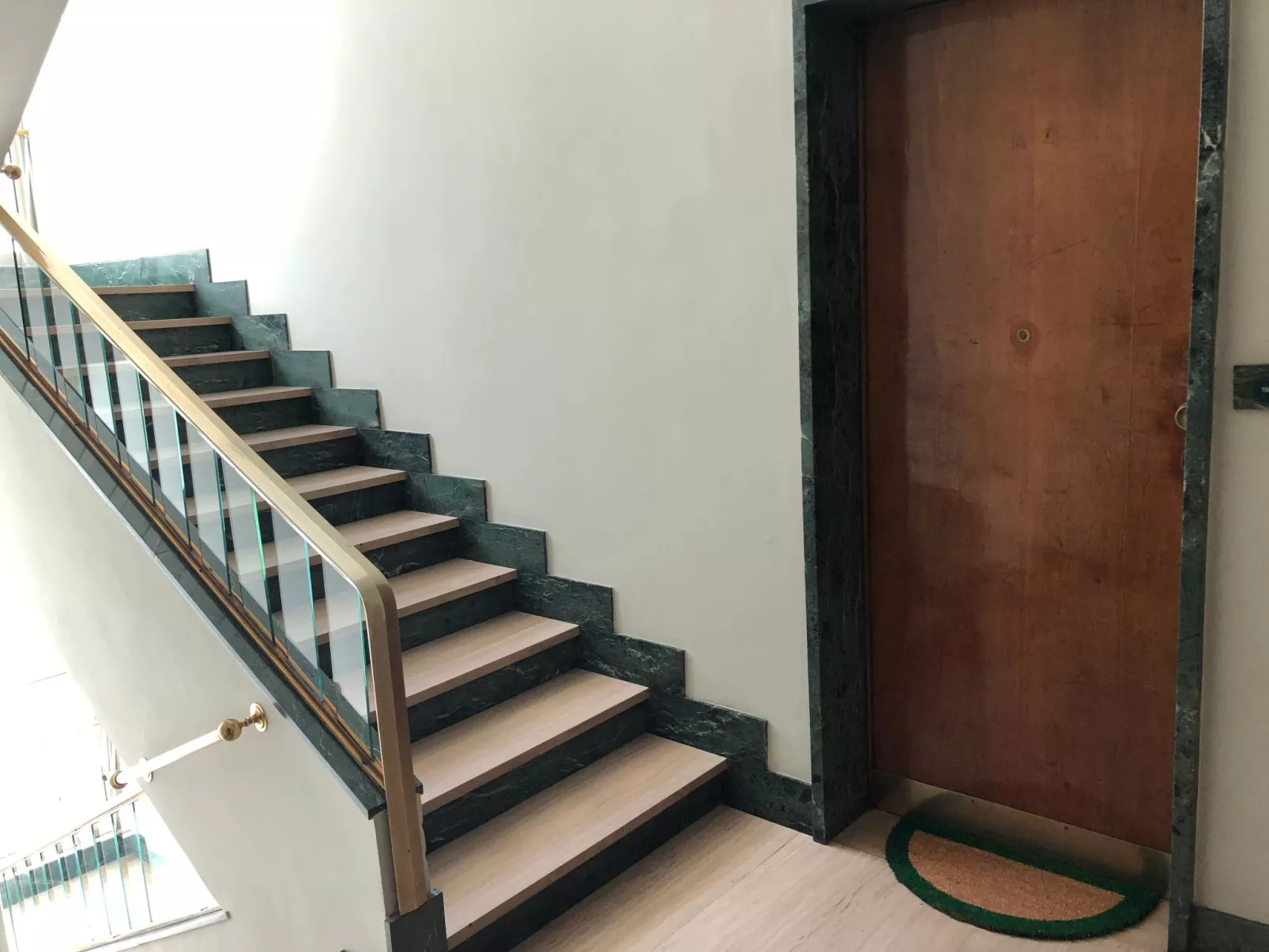 Für 8 Personen ca. 100 m&sup2; in Turin, Piemont (Provinz Turin)-Drinnen