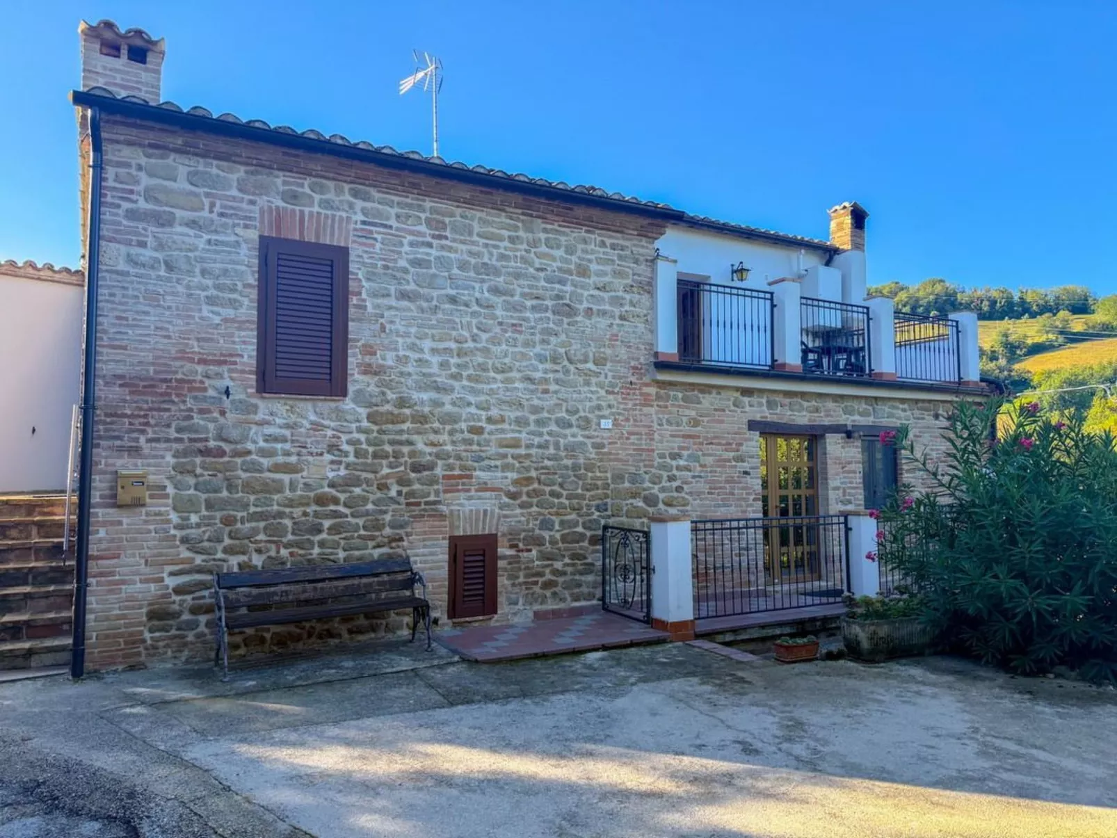 Ferienvilla mit privatem Pool und Whirlpool