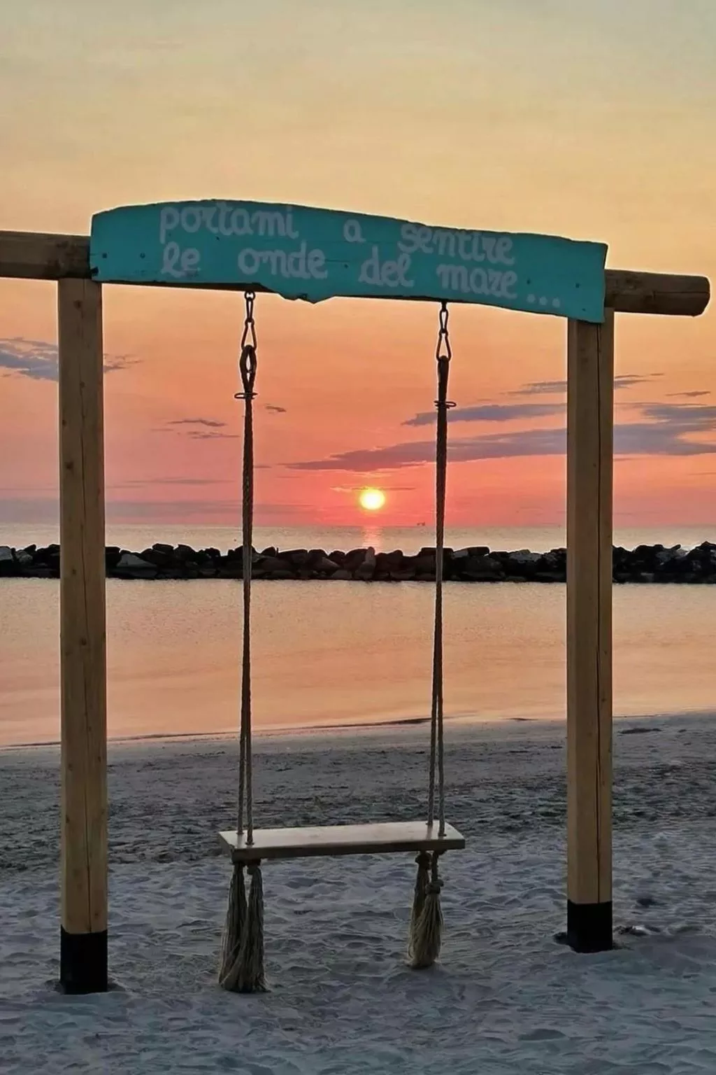 Flacher Strand und Zentrum, Privatparkplatz-Dehors