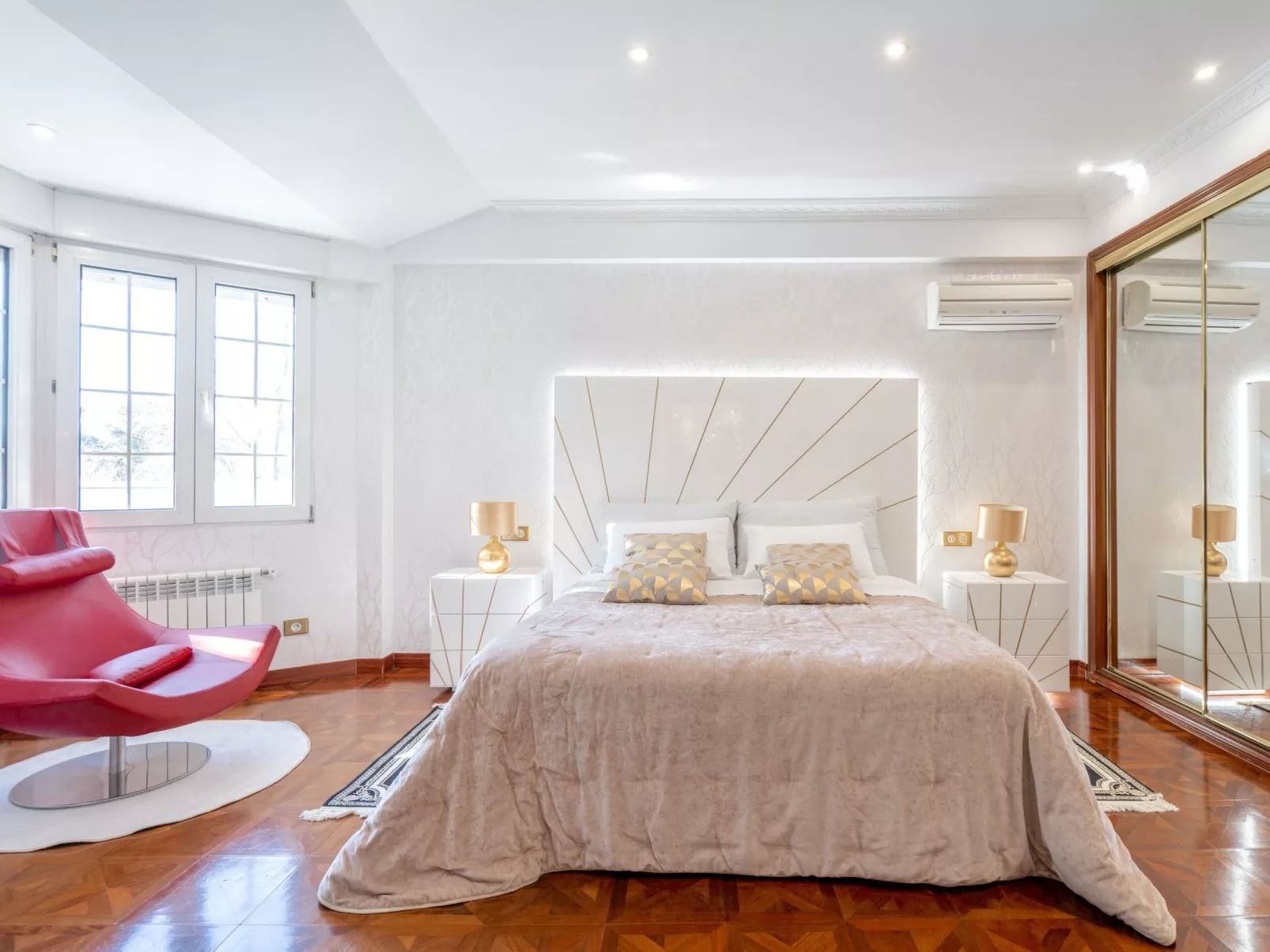 5-Suiten Madrid Villa Oasis, Schwimmbad-Spa, Fitnessraum, Club-Inside