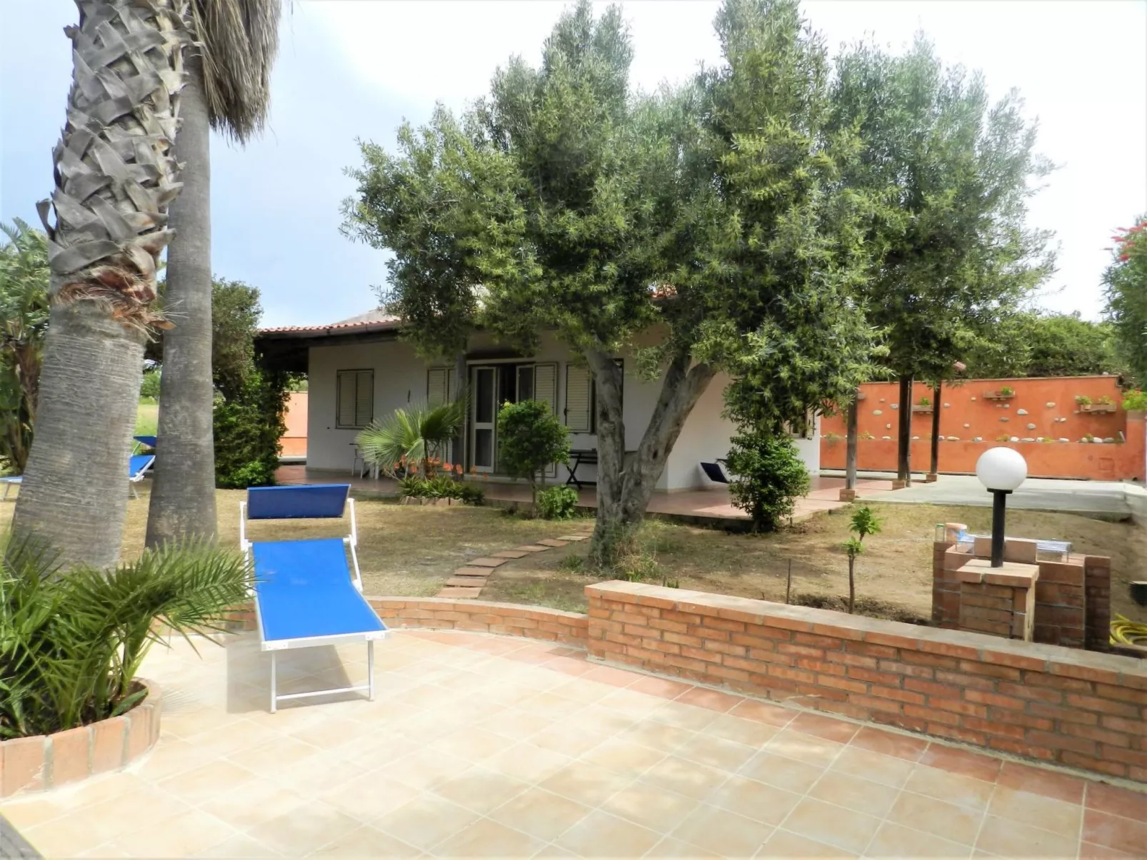 Vanessa-Image-tags.info