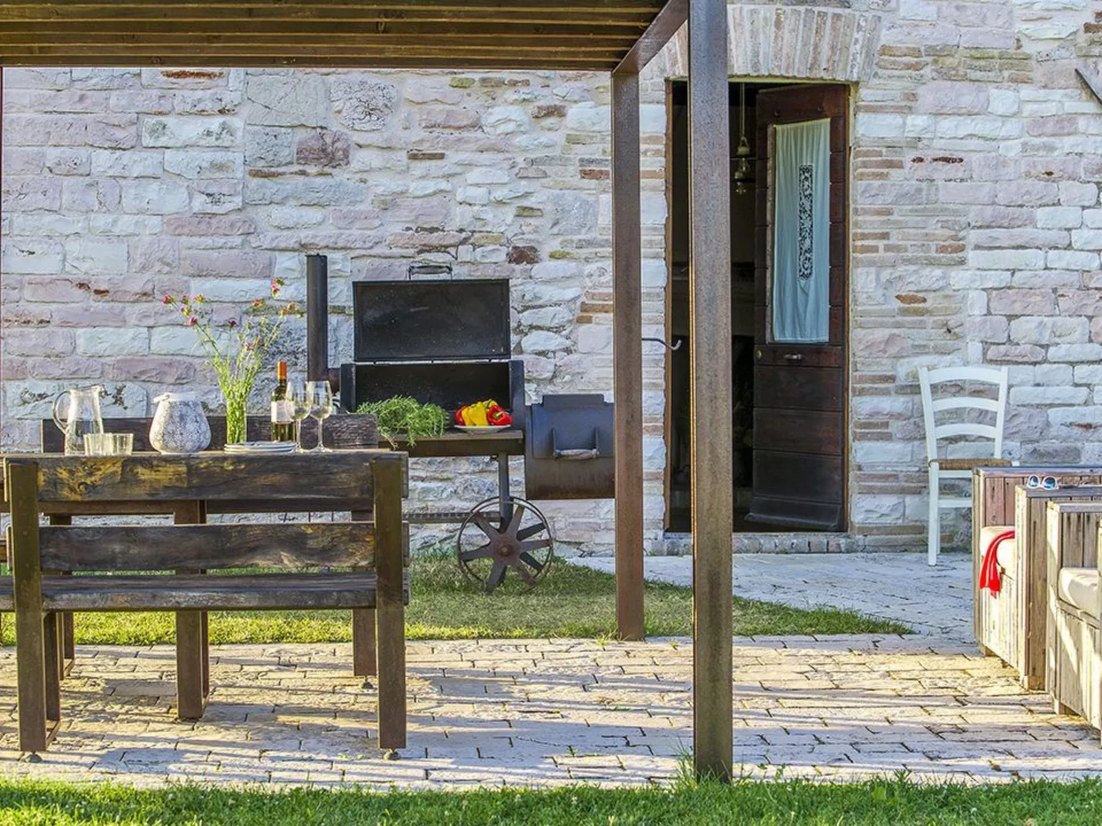 Ferienvilla 'Checello' mit privatem Pool-Draußen