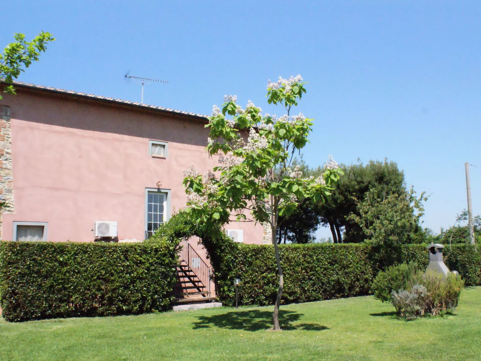 "Casa Olmo" Schwimmbad und Jacuzzi, privater Garten