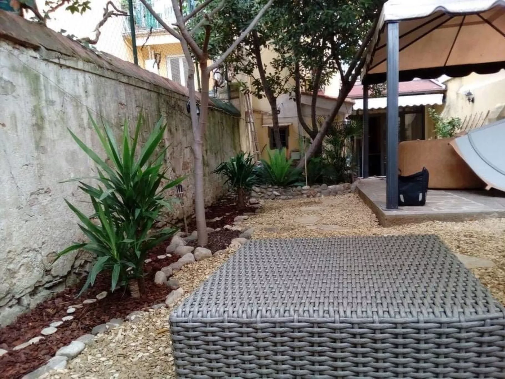 Zwei Schlafzimmer mit Garten und Whirlpool