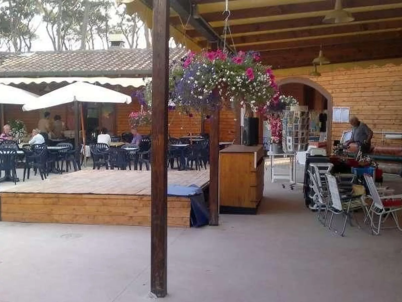 Mobilheim auf einem Campingplatz in der Nähe des Meeres, Pisa,-Draußen