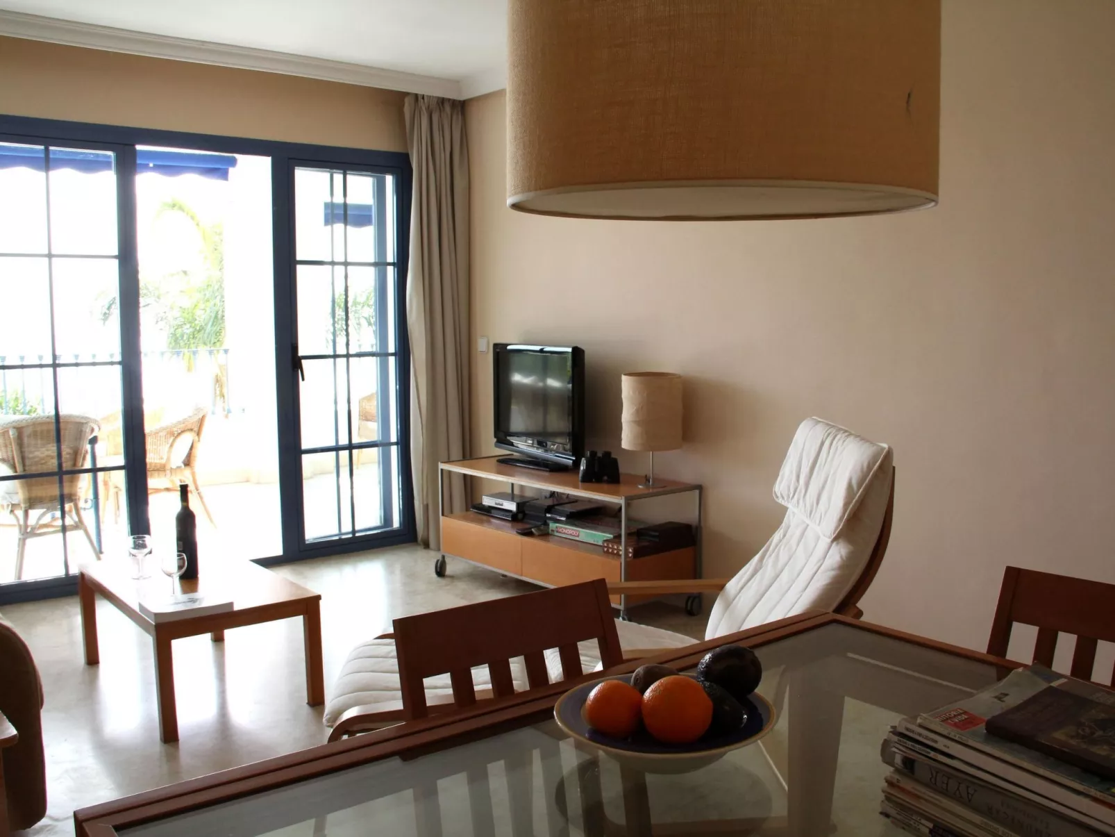 Mit Terrasse, Pool und Garten