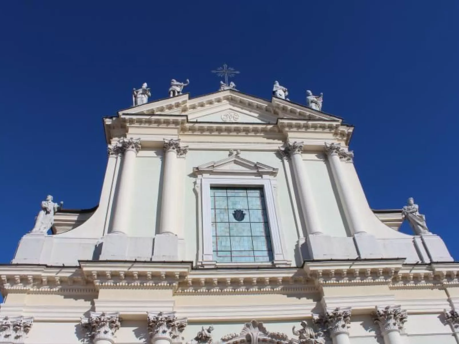 Wohnung in Solarolo mit privatem Parkplatz-Draußen