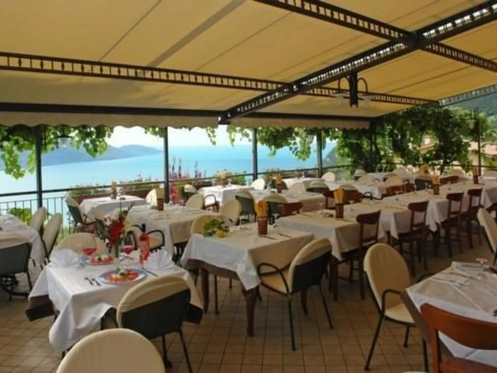 Zweizimmerwohnung mit Seeblick