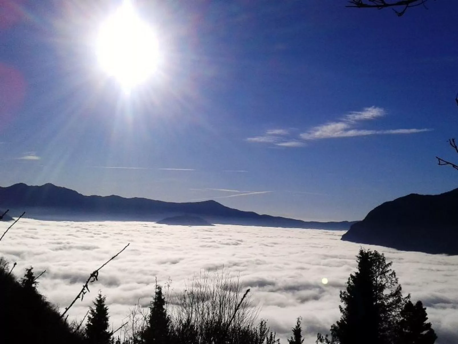 In Panoramalage in Solto Collina-Dehors