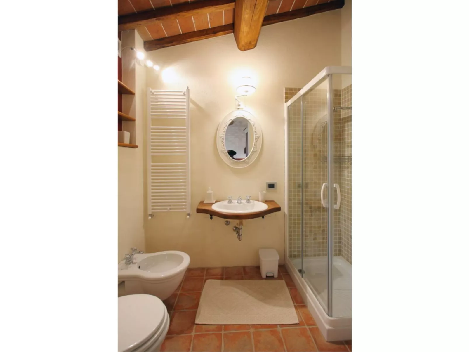 Villa mit privatem Pool und Wellnessbereich-Inside