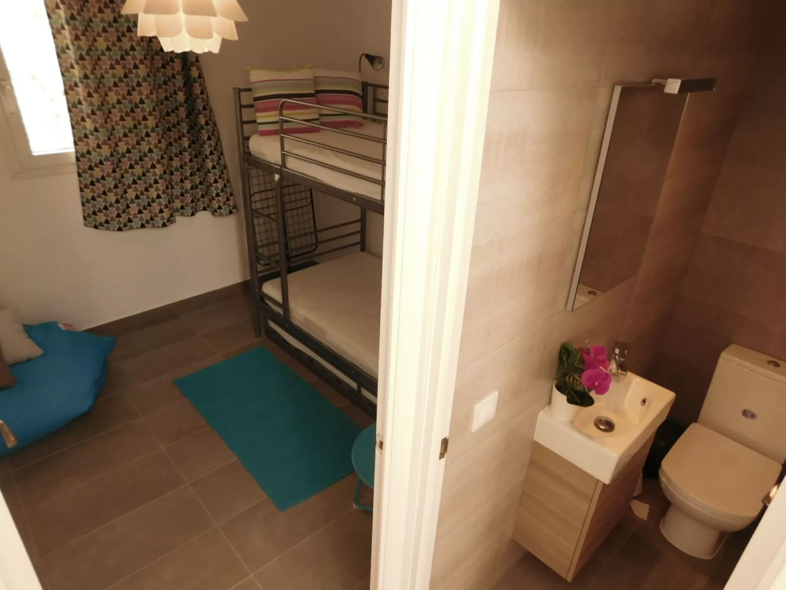 Renoviertes Ferienhaus in Roses mit Terrasse-Dedans