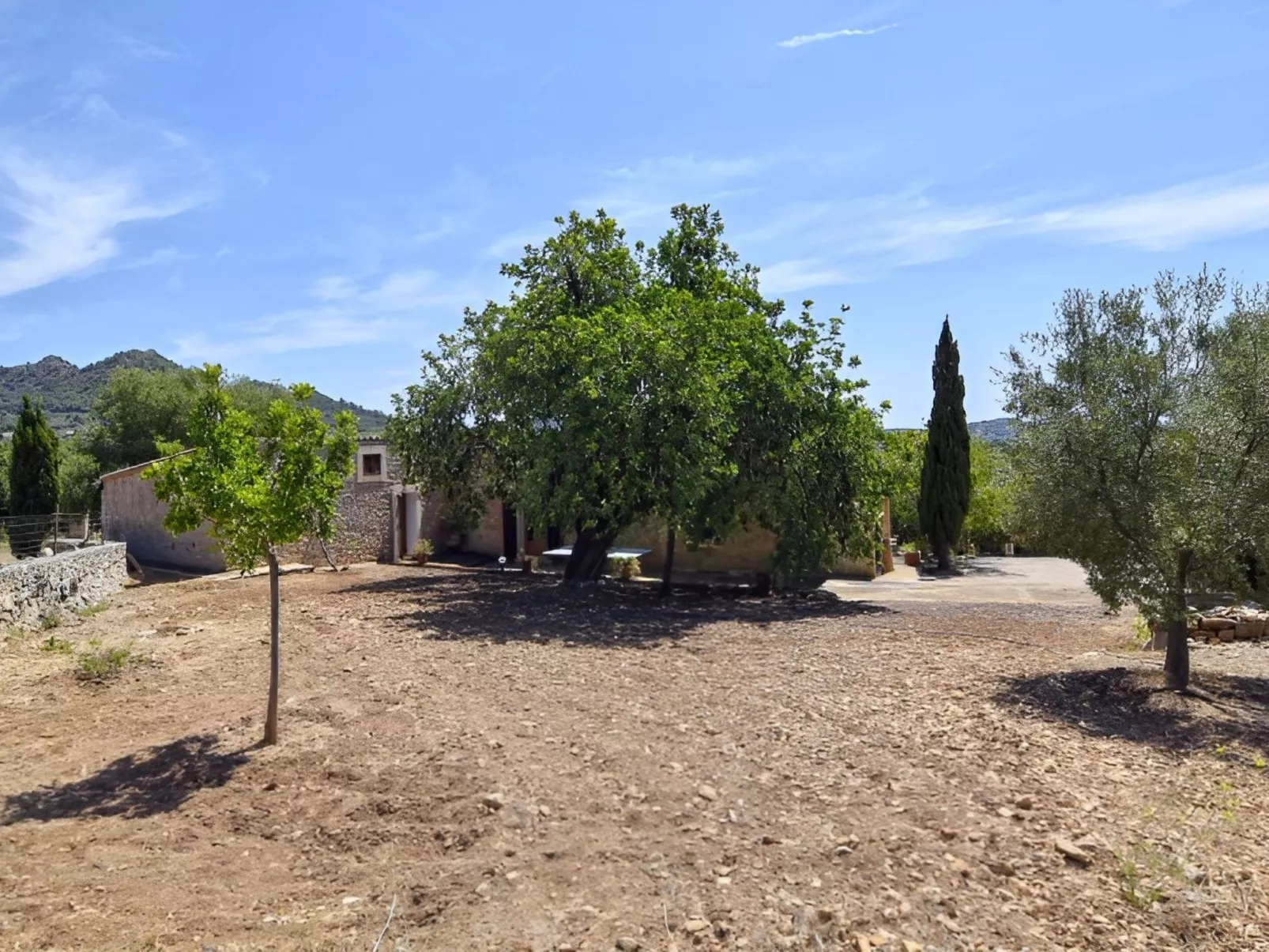 Finca mit Bergblick, Schwimmbad und Klimaanlage.-Draußen