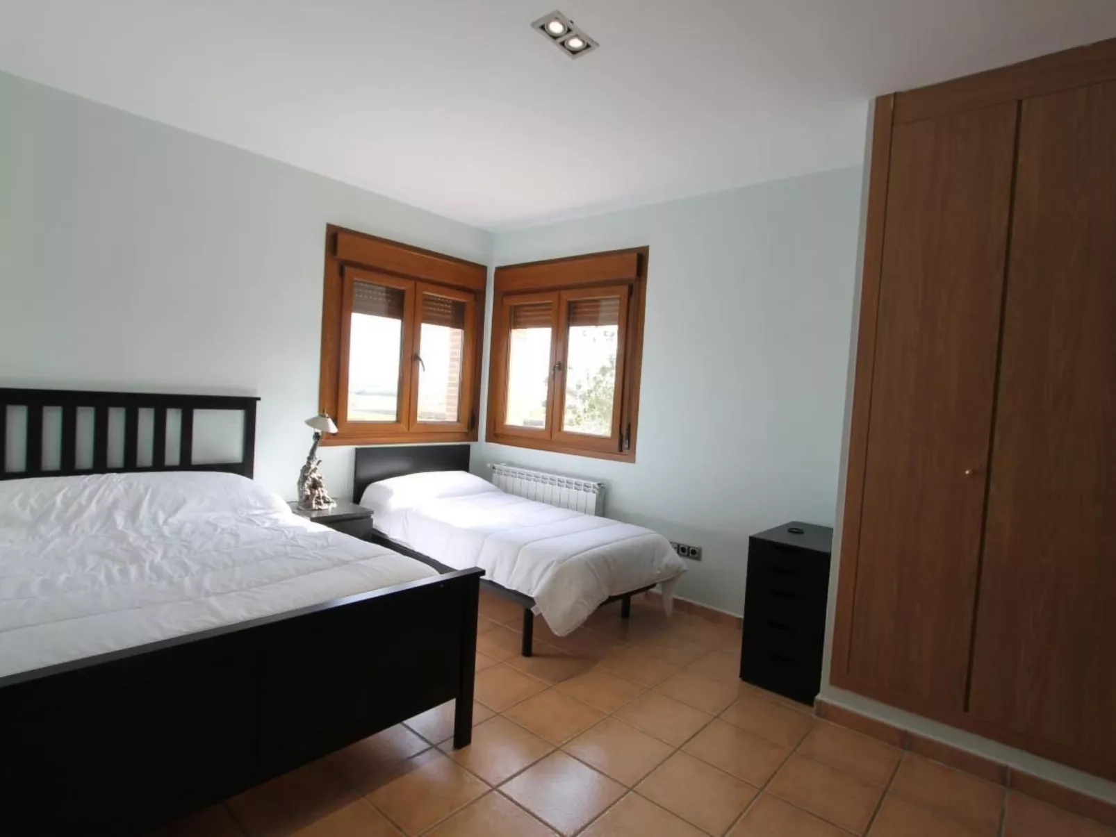 In Seseña mit großem Garten-Inside