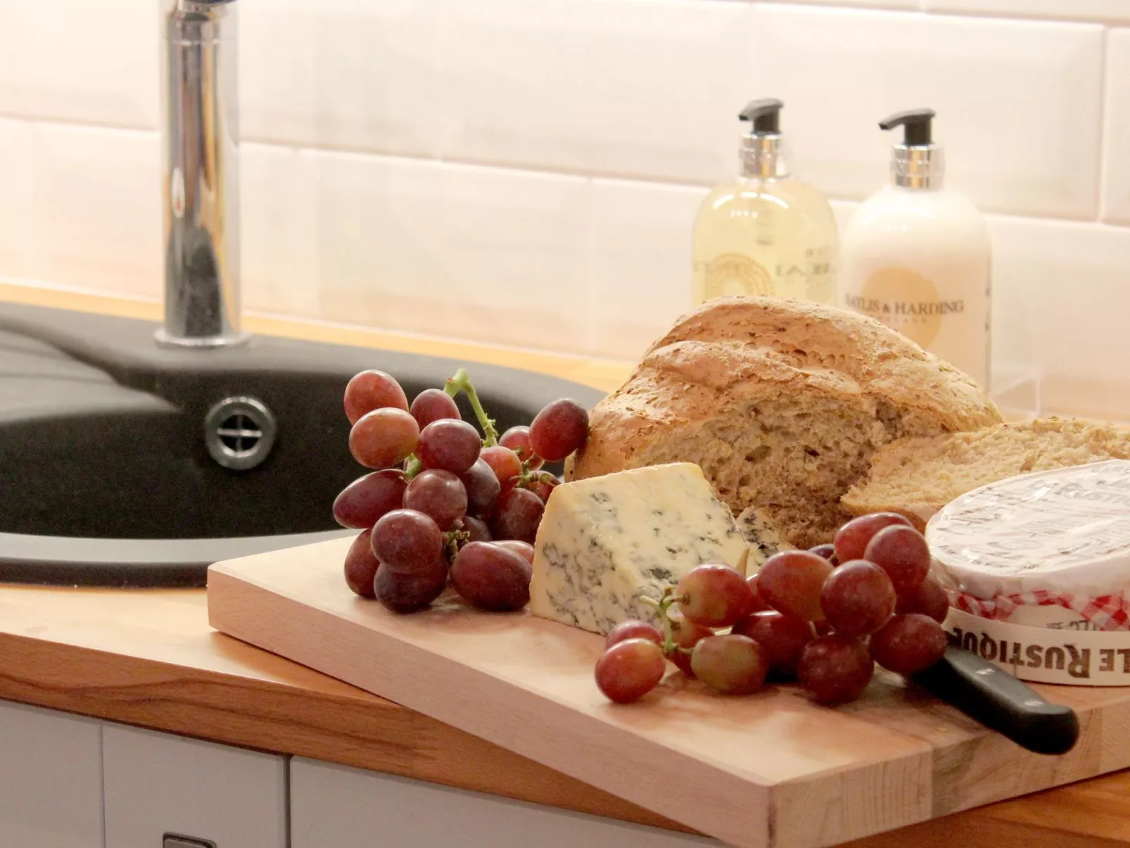 Captains Cabin-Outside