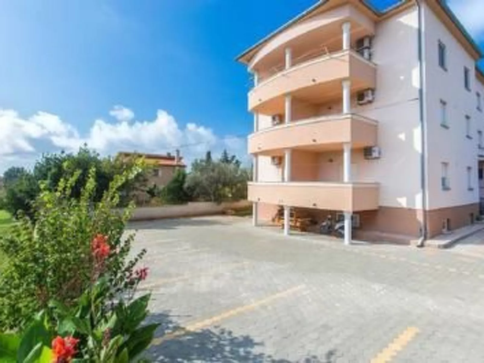 Wohnung "Cukon" mit Balkon-Draußen