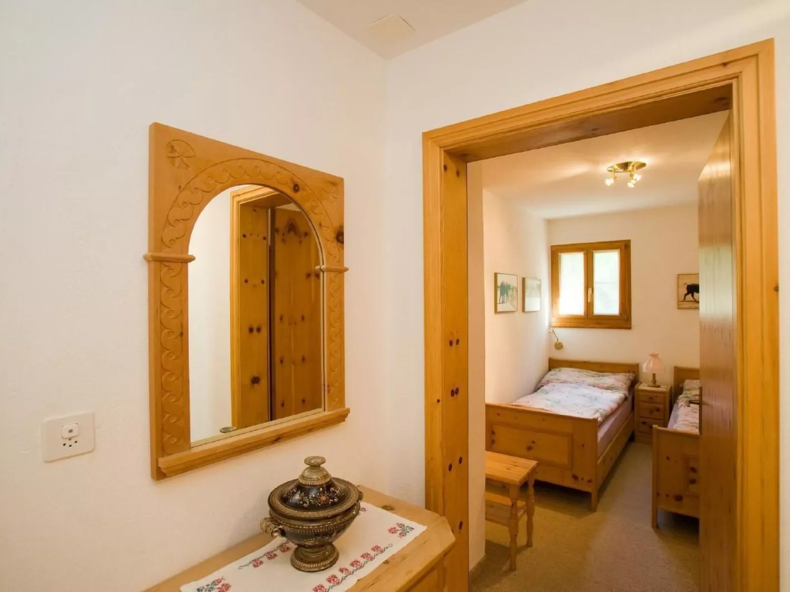 Chesa Aquileja Trüb-Inside