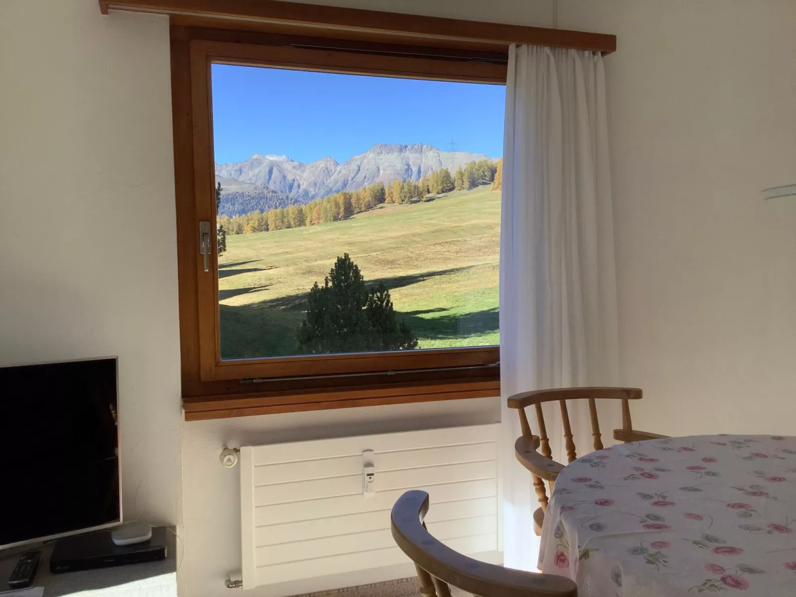 Chesa Auicula-Drinnen