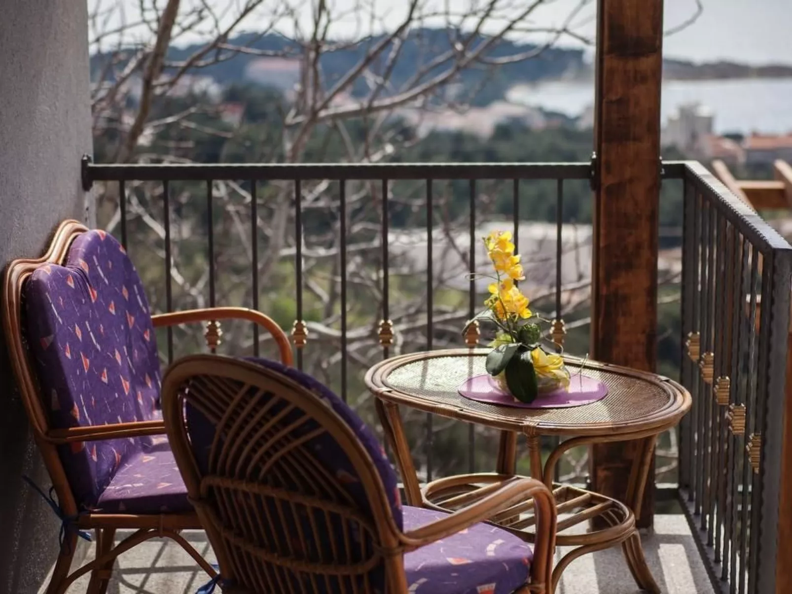 Haus Prezenca-Draußen