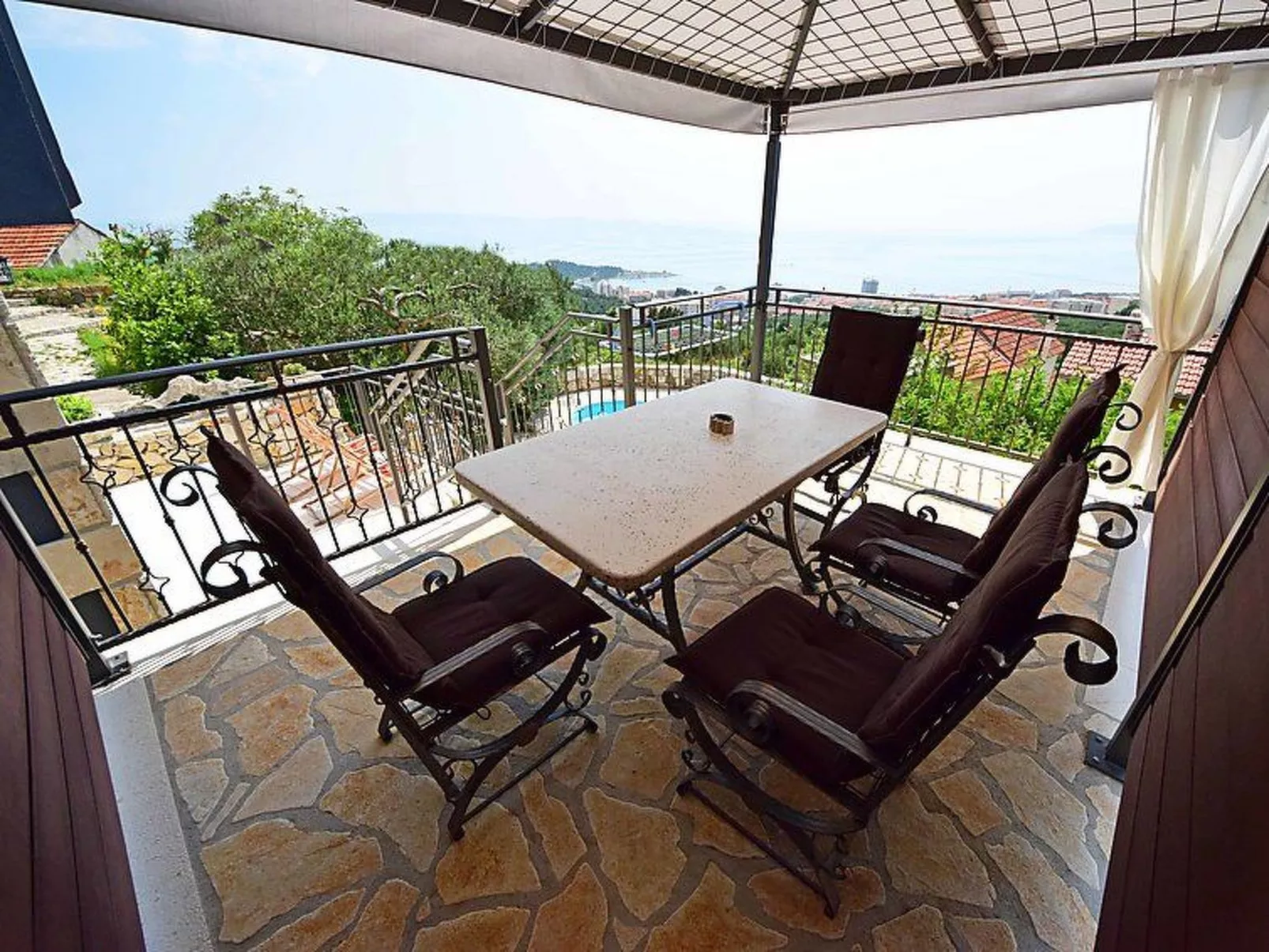 Villa Belvedere mit beheiztem Schwimmbad, Garten-Outside