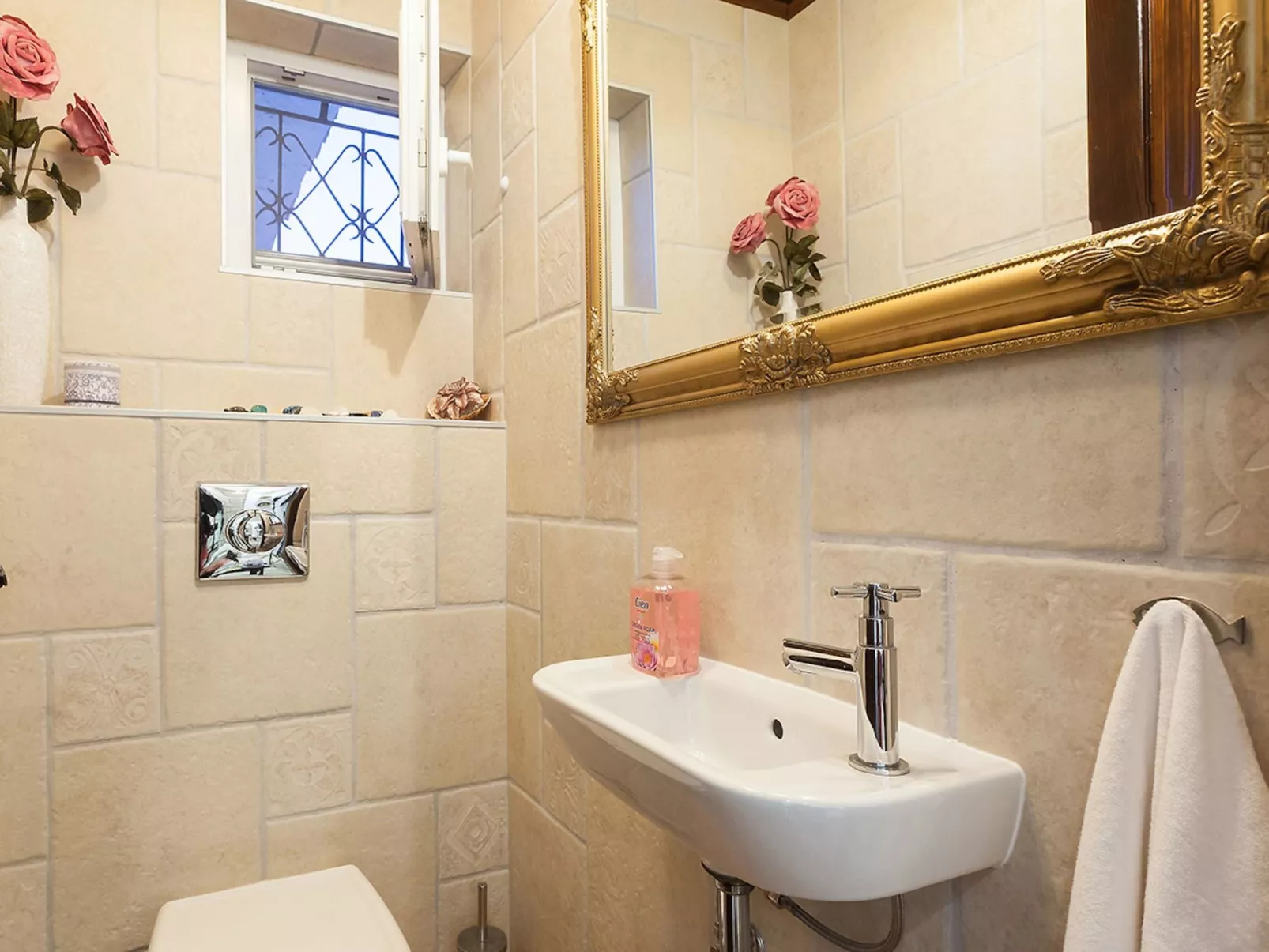 Villa Kety mit Pool-Image-tags.info