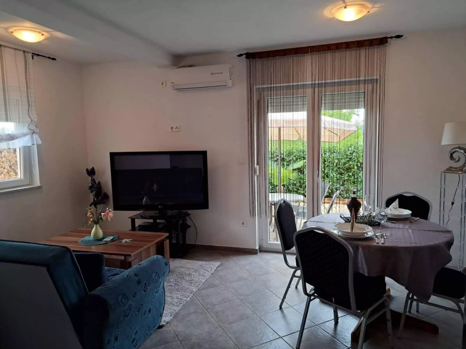 "Nette App in der Nähe des Pools"-Inside