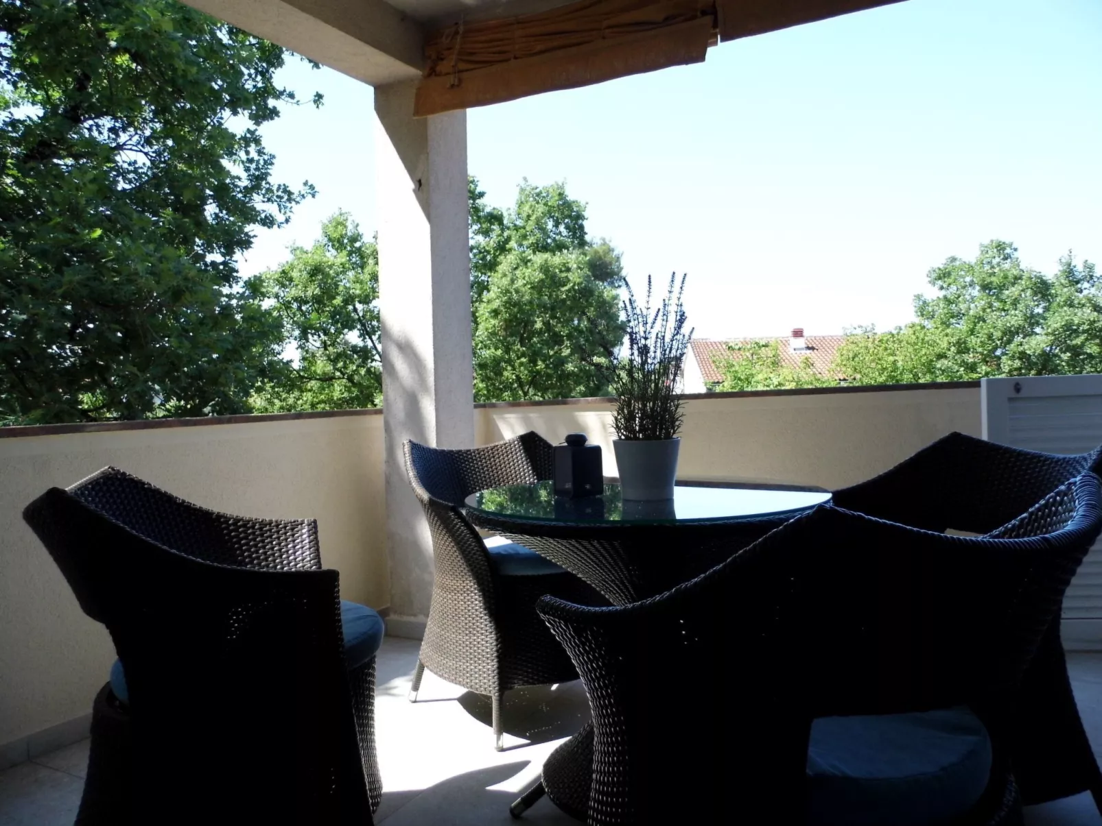 Gemütliche und moderne Wohnung in der Nähe von Meer und Zentrum-Outside