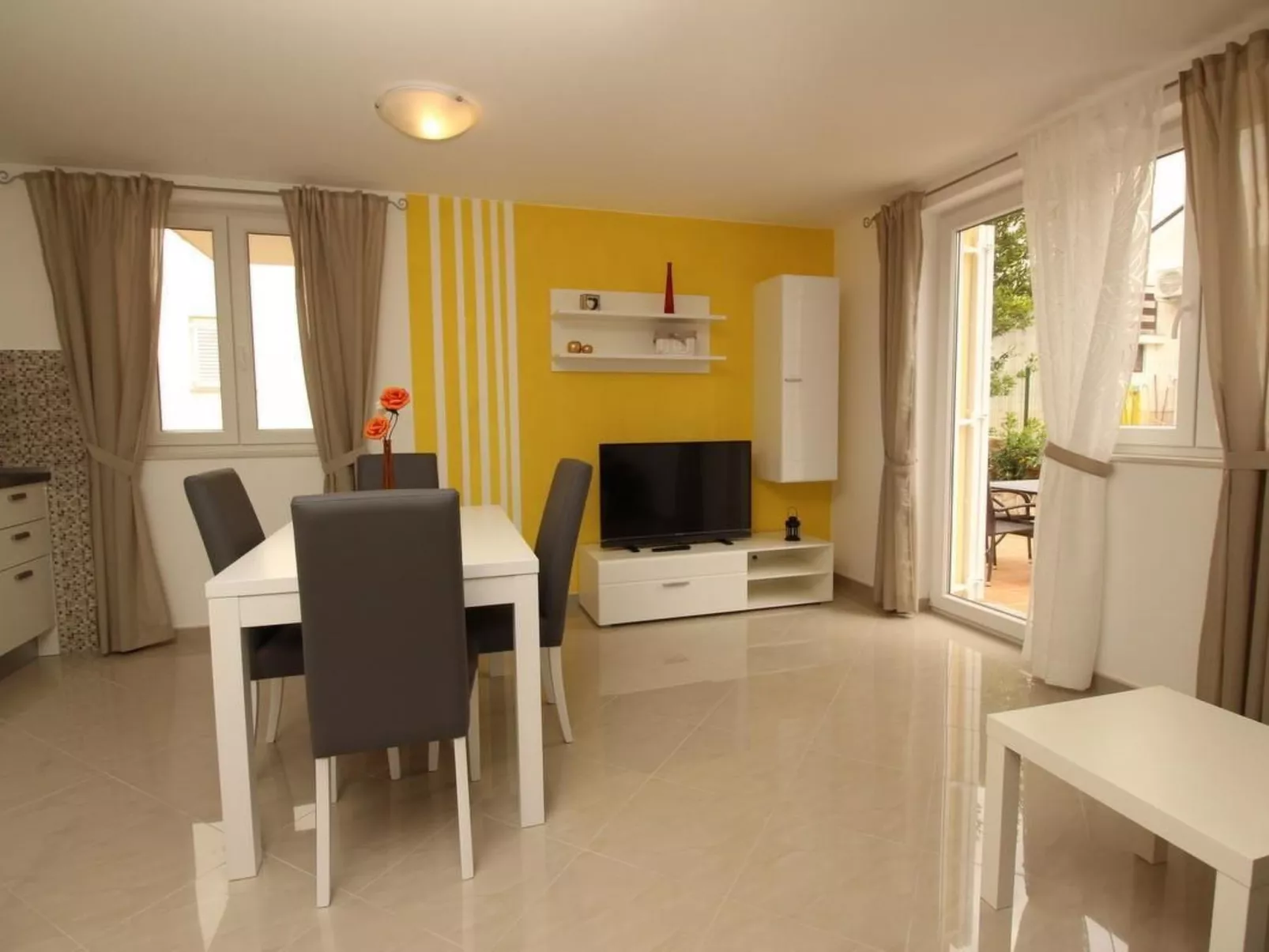 Gorica II A2+2 br.3-Dedans