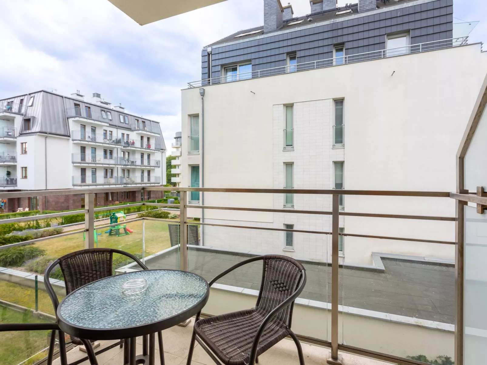 Pegaz 17 an der Strandpromenade-Image-tags.info