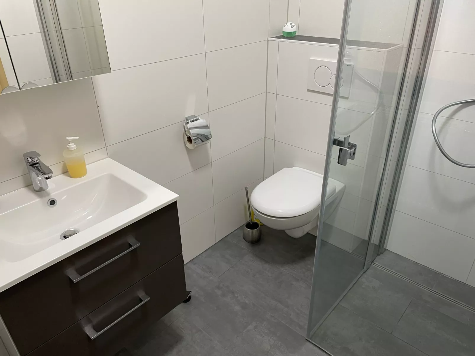 Hochwertiges Ferienhaus in einem Ferienpark-Dedans